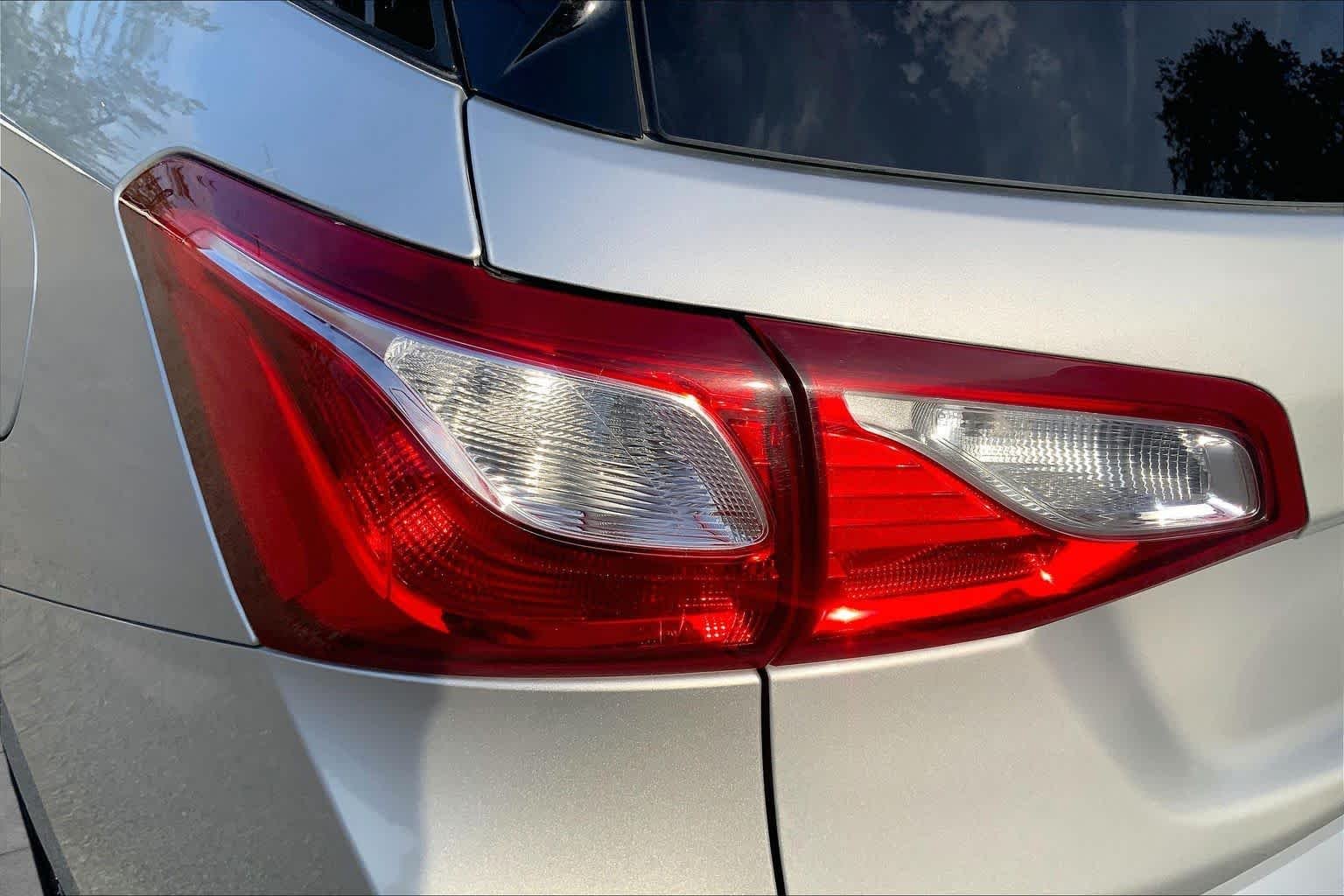 Used 2019 Silver Ice Metallic Chevrolet LT image 27
