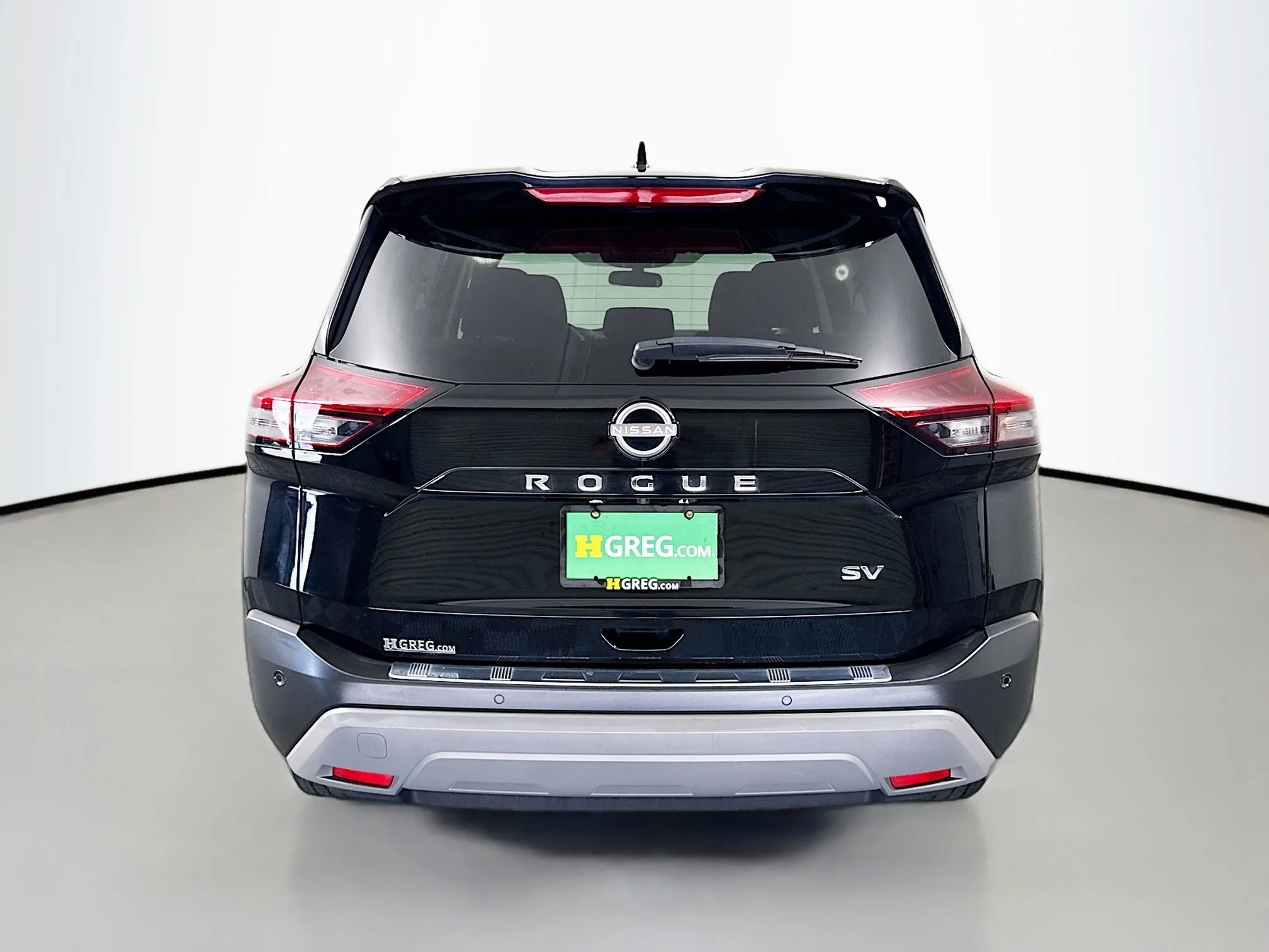 Used 2022 Super Black Nissan SV image 6
