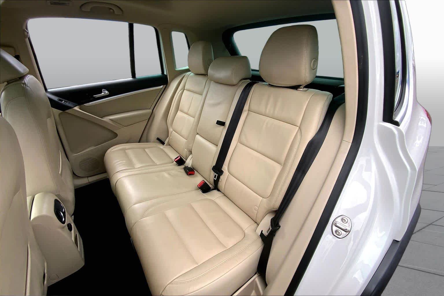 Used 2012 Candy White Volkswagen SEL image 20