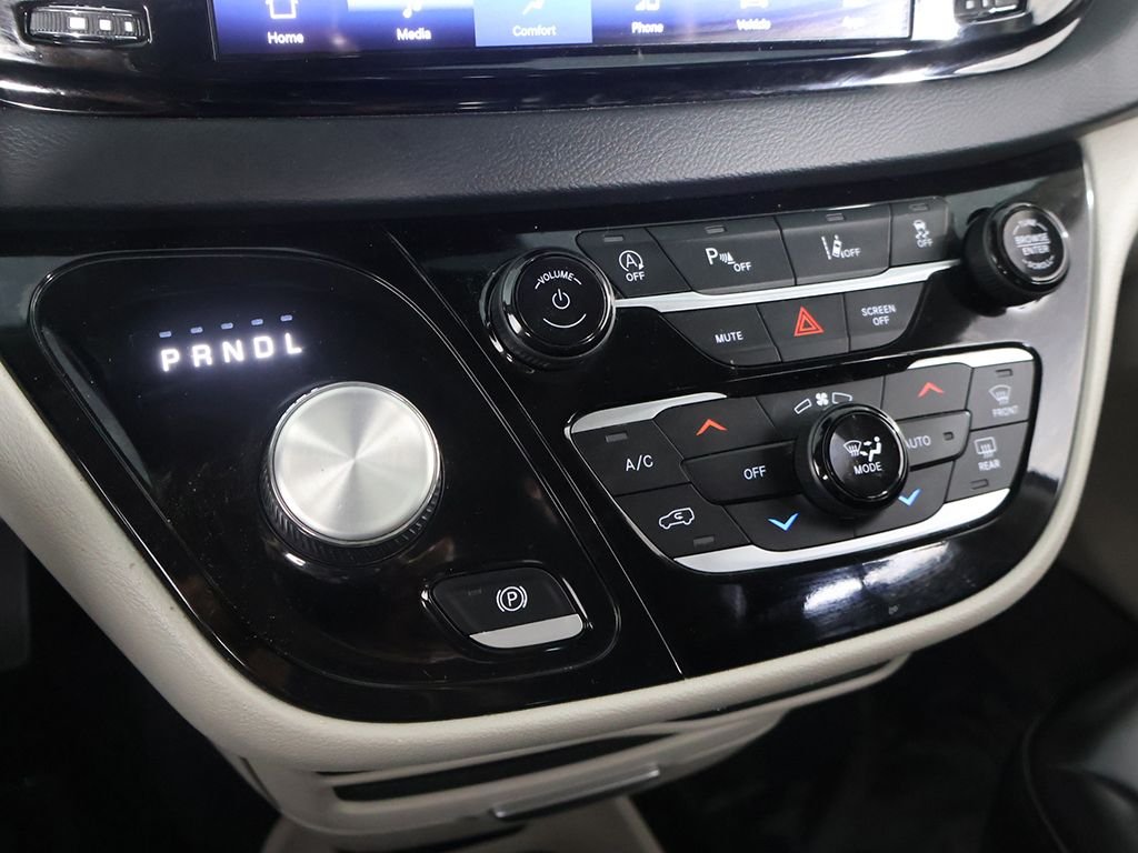 Used 2023 Gray Chrysler Touring L image 45