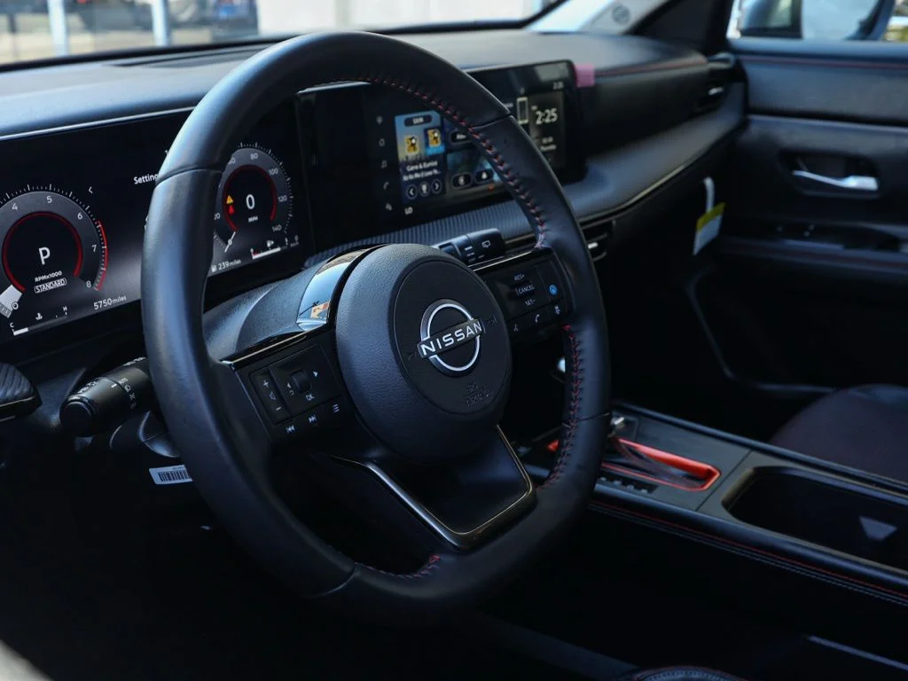 Used 2025 Gray Nissan SR image 14