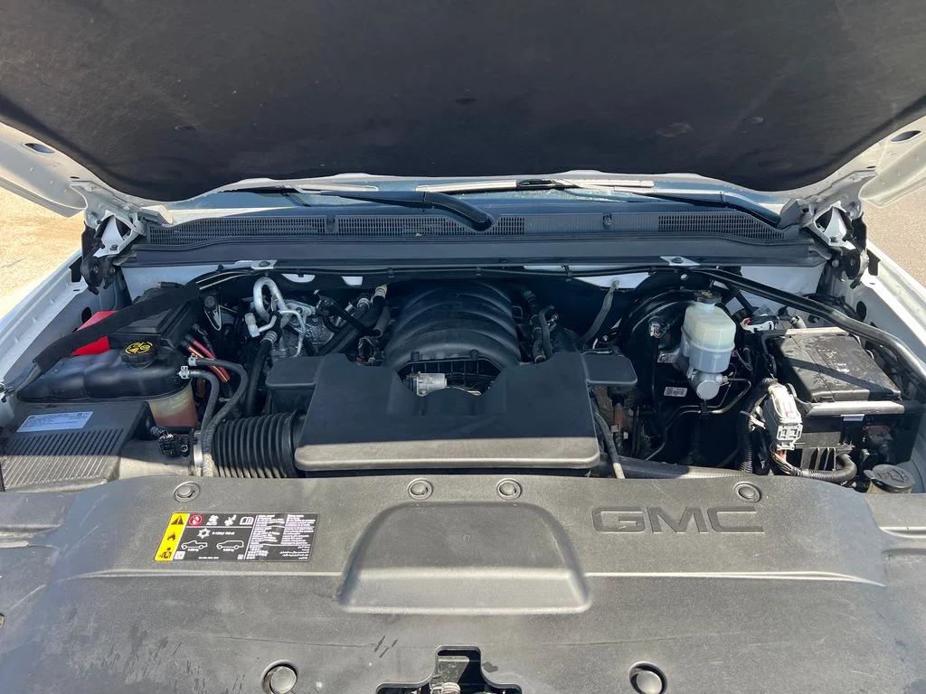 Used 2019 White GMC SLT image 44