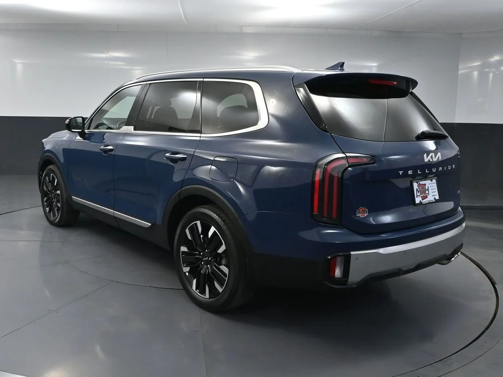 Used 2023 Blue Kia SX-Prestige image 5