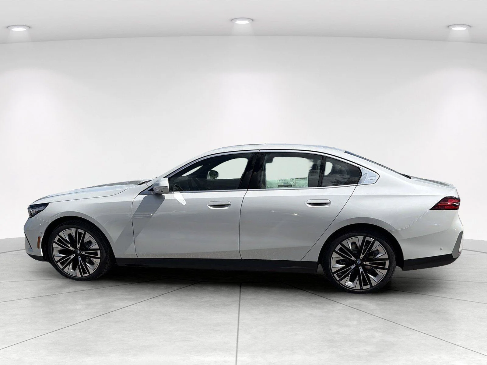 New 2027 Mineral White Metallic BMW 530i image 7
