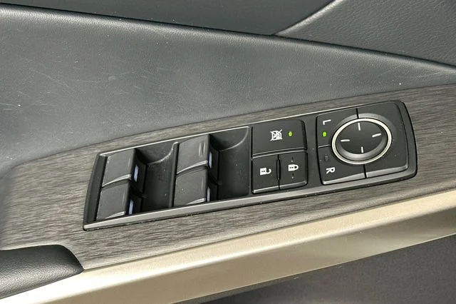 Used 2020 White Lexus 350 image 13