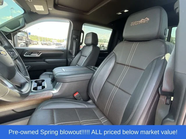 Used 2025 White Chevrolet High Country image 16