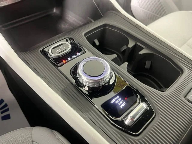 Used 2026 Gray Jeep Laredo image 33