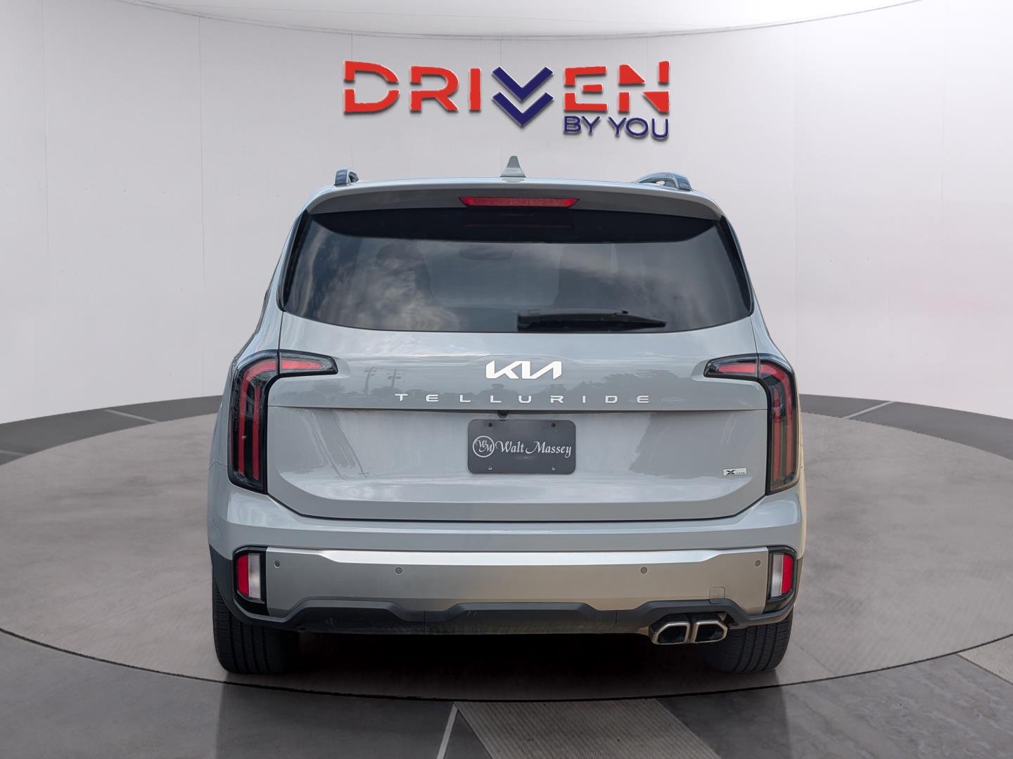 Used 2023 Wolf Gray Kia SX X-Line image 4