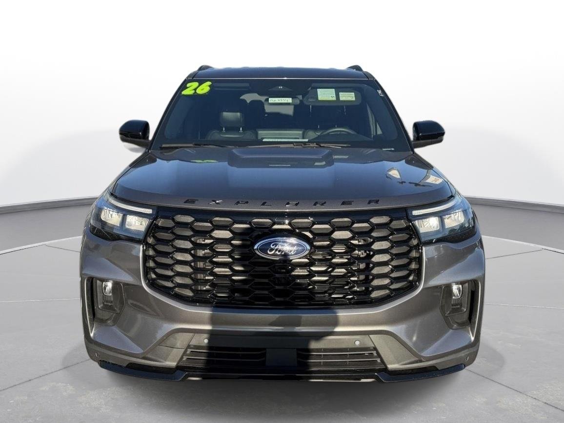 Used 2026 Carbonized Gray Metallic Ford ST-Line image 7