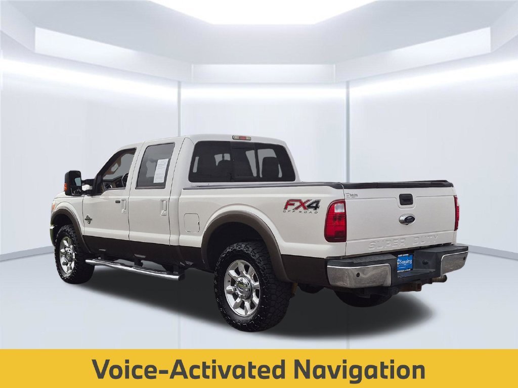 Used 2016  Ford Lariat image 3