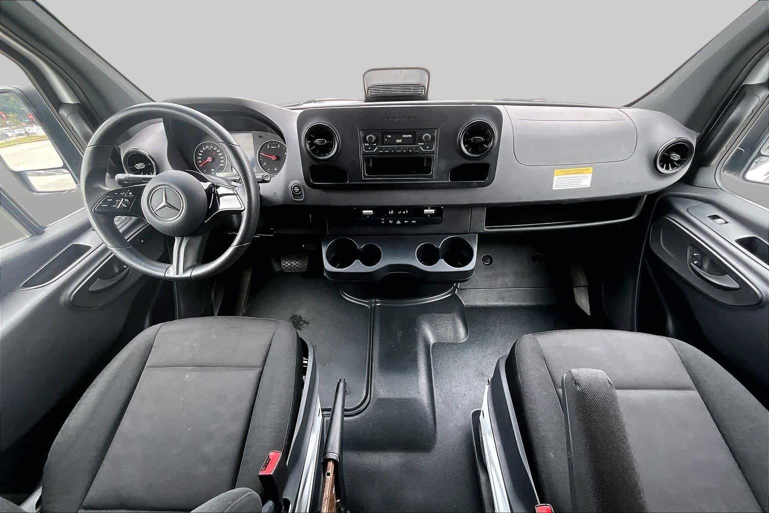 Used 2025 Arctic White Mercedes-Benz  image 16