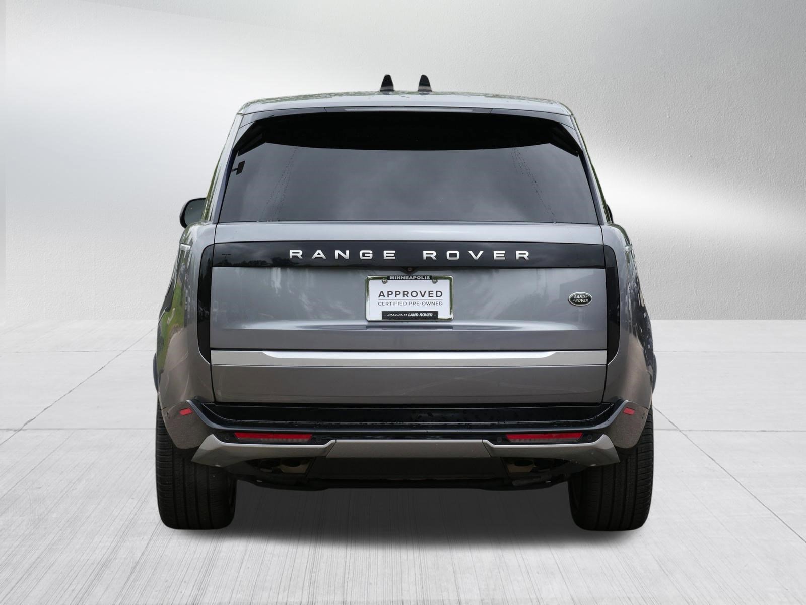Used 2023 EIGER GREY Land Rover Autobiography image 4