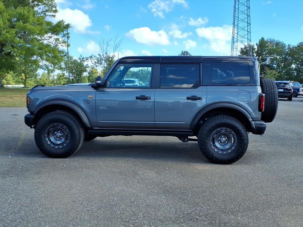 New 2025 Carbonized Gray Metallic Ford Badlands® image 16