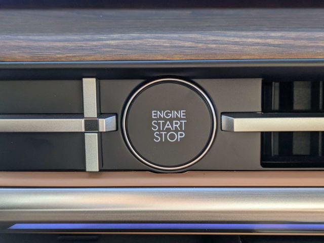 New 2027 Gray Hyundai Limited AWD image 33
