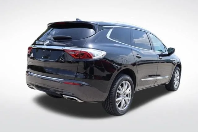 Used 2023 Ebony Twilight Metallic Buick Essence image 9