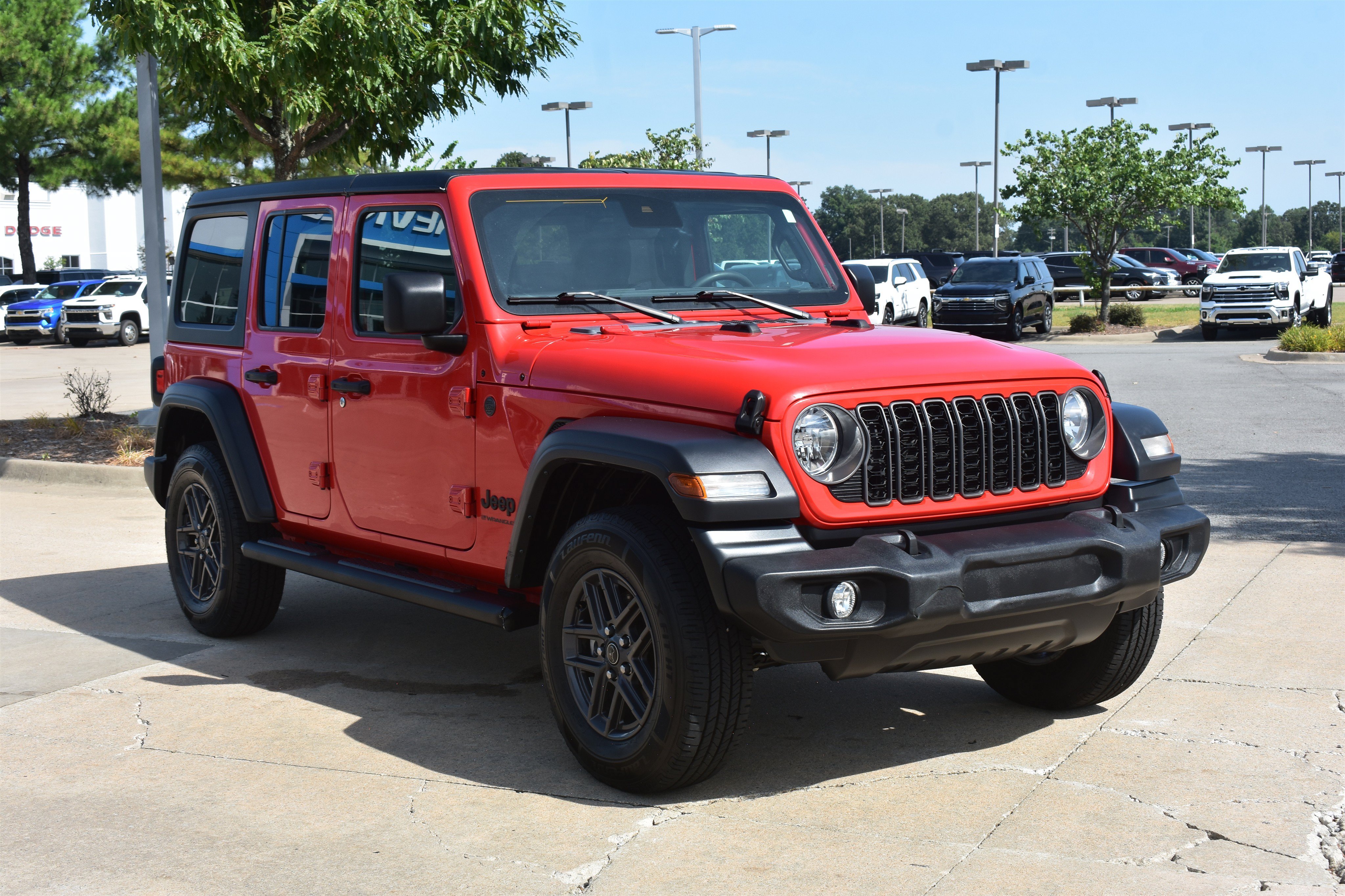 Used 2024 Firecracker Red Jeep Sport S image 3