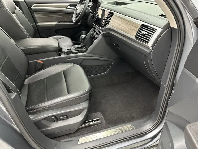 Used 2022 Gray Volkswagen SEL image 26