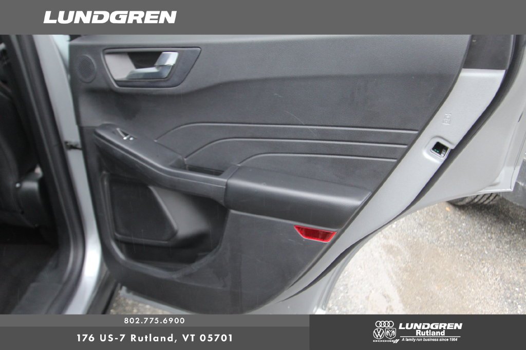 Used 2022 Silver Ford SEL image 13