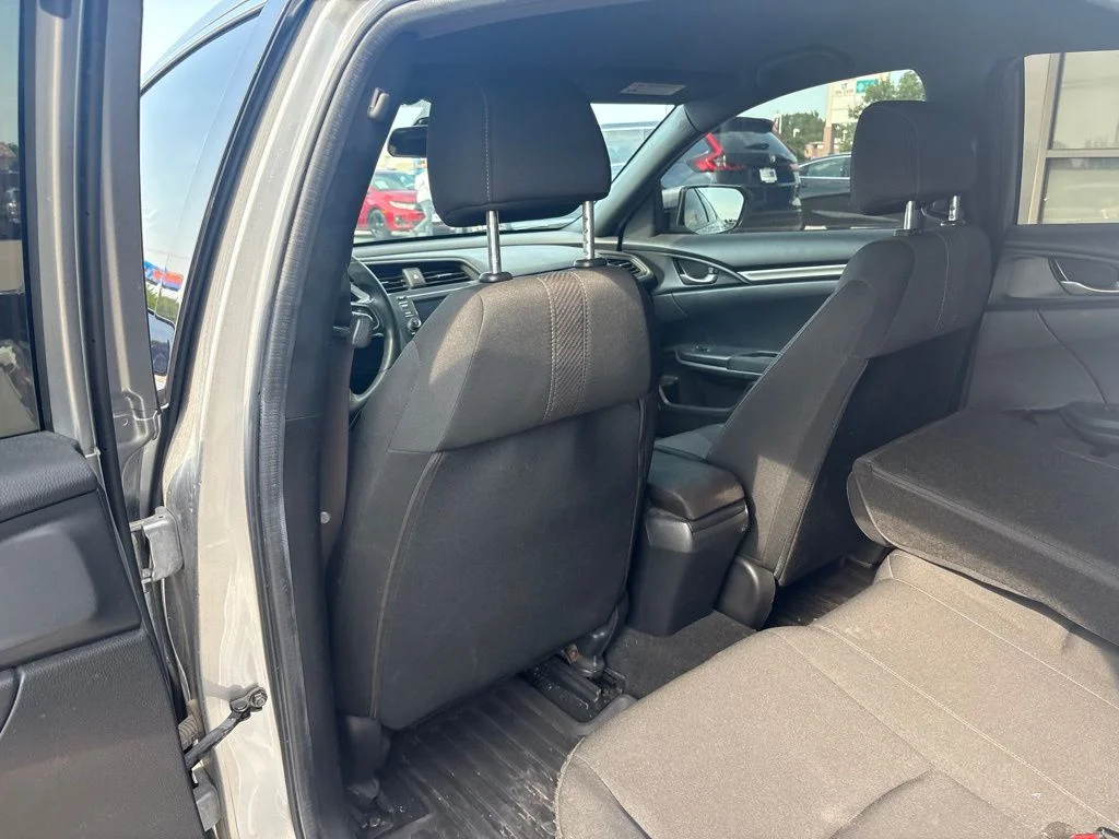 Used 2018 Silver Honda LX image 39