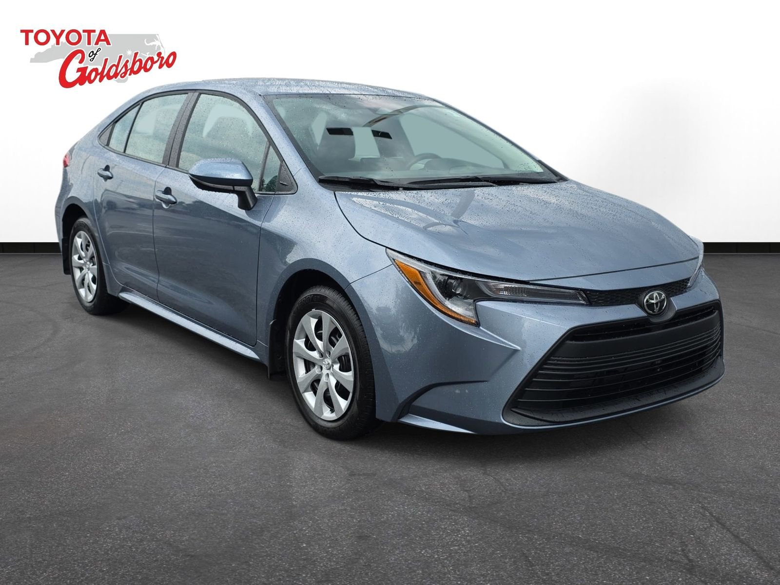 Used 2026  Toyota LE image 3