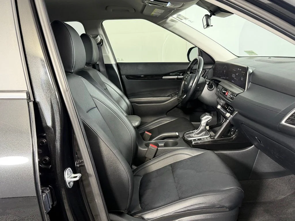 Certified Used 2025 Black Kia EX image 29