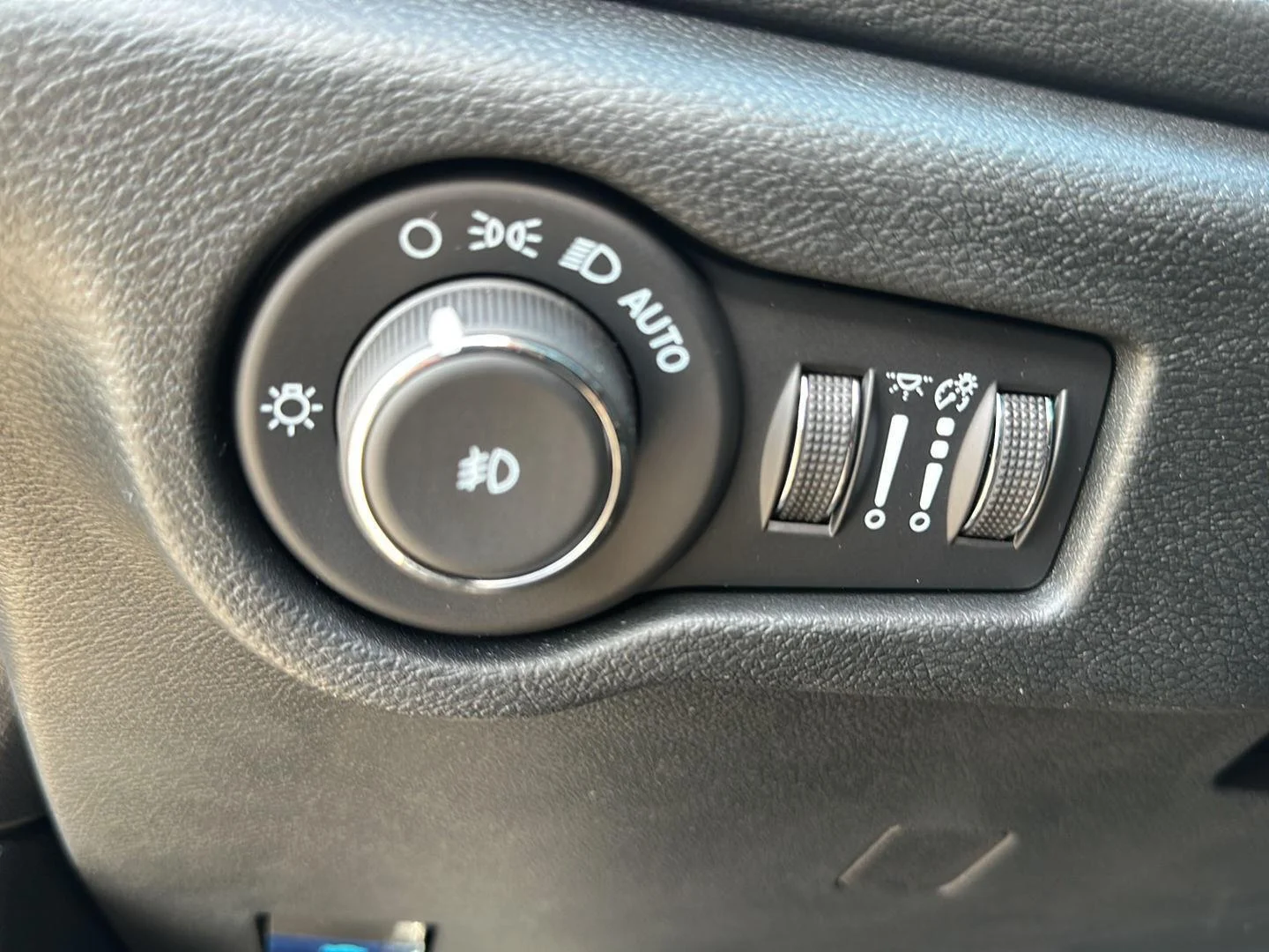2026 Chrysler Pacifica Limited - Photo 13