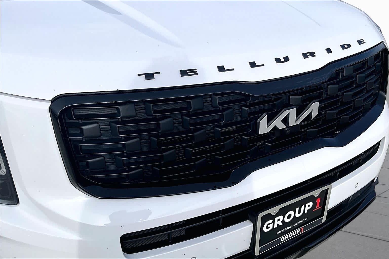 Used 2022 Glacial White Pearl Kia SX image 28