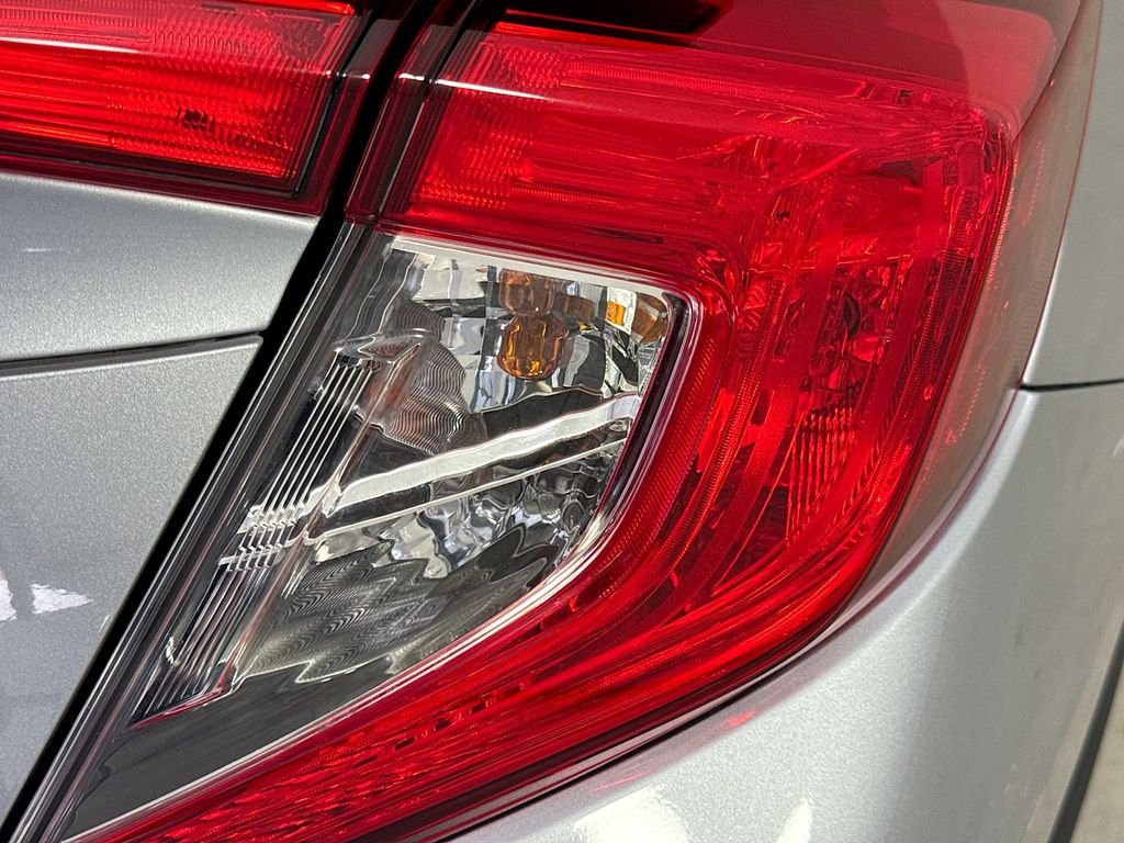 Certified Used 2017 Lunar Silver Metallic Honda Si image 30