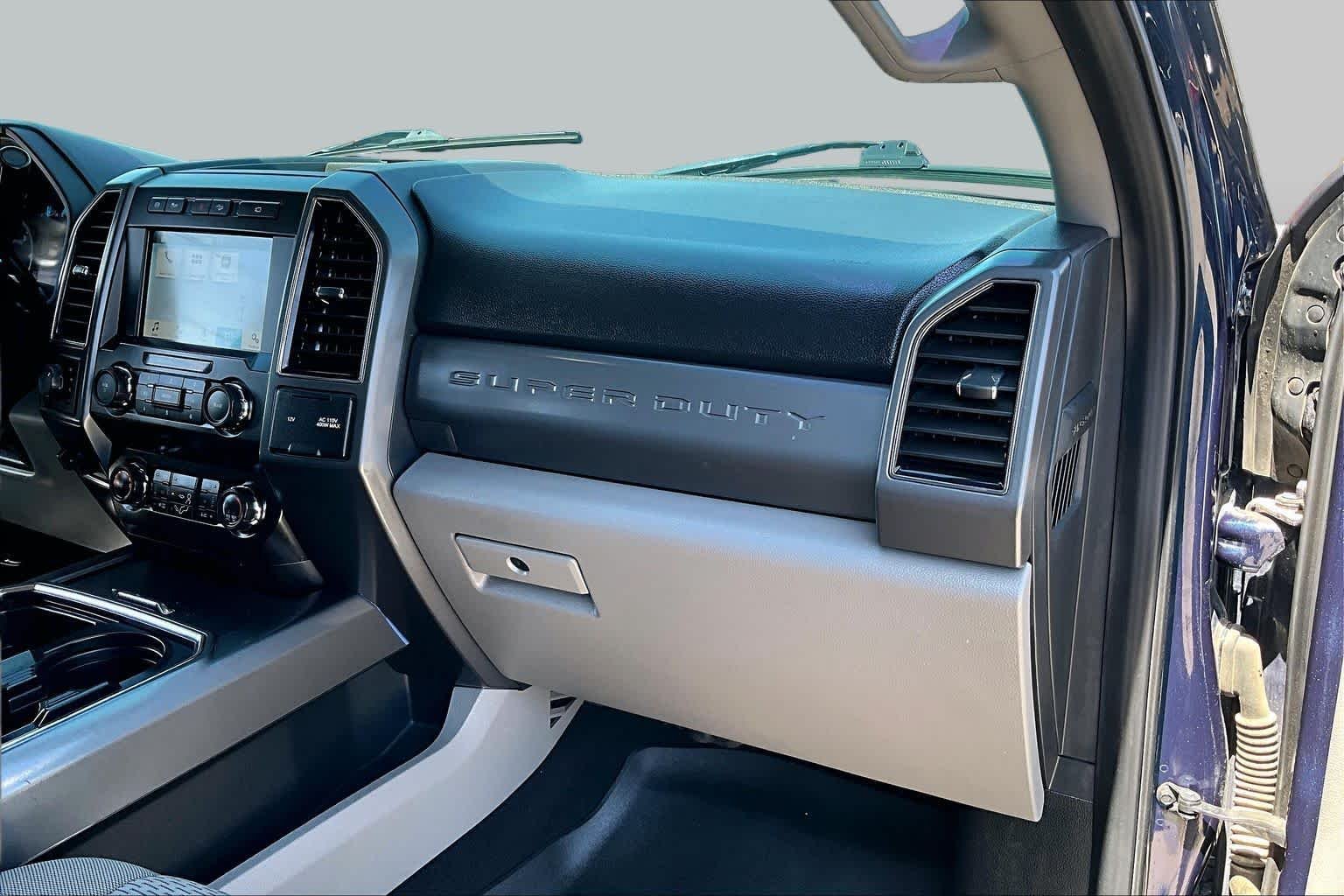 Used 2019 Blue Jeans Ford XLT image 17