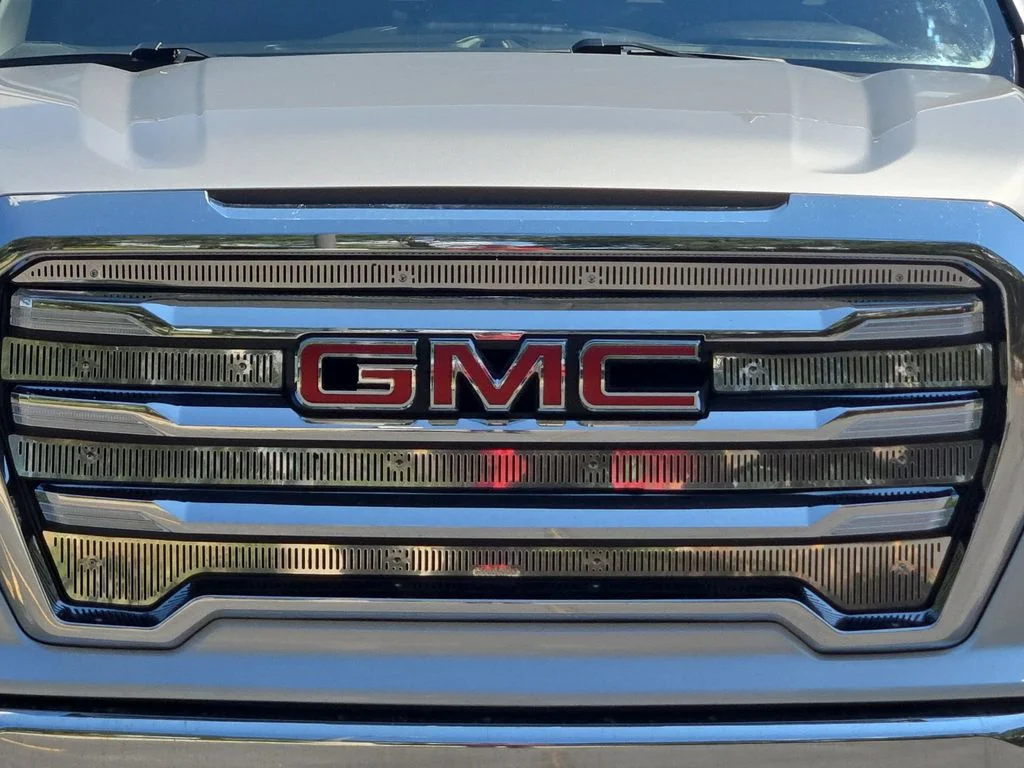 Used 2021 Gray GMC SLE image 17