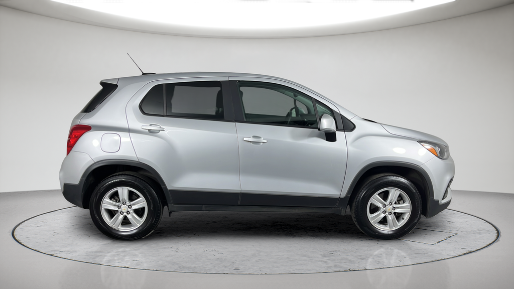 Used 2020 Chevrolet Trax LS with VIN 3GNCJNSB2LL223449 for sale in Washougal, WA