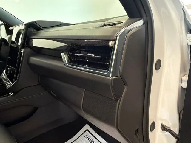 Used 2025 White GMC Elevation image 41