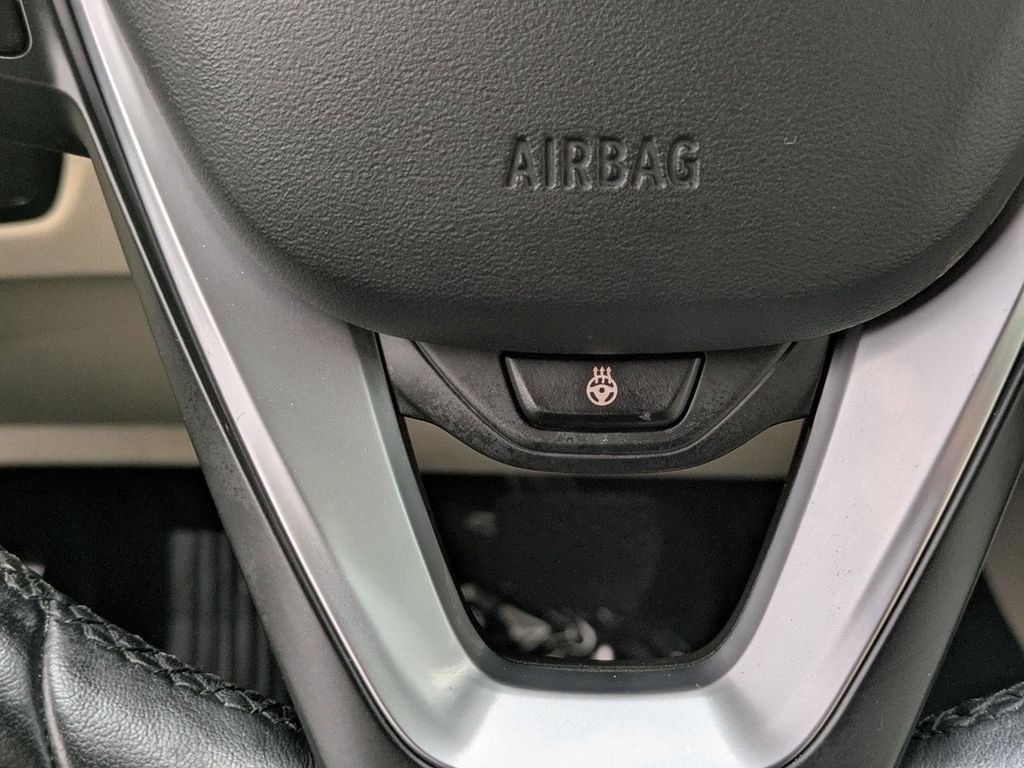 2023 BMW 3 Series 330i - Photo 8