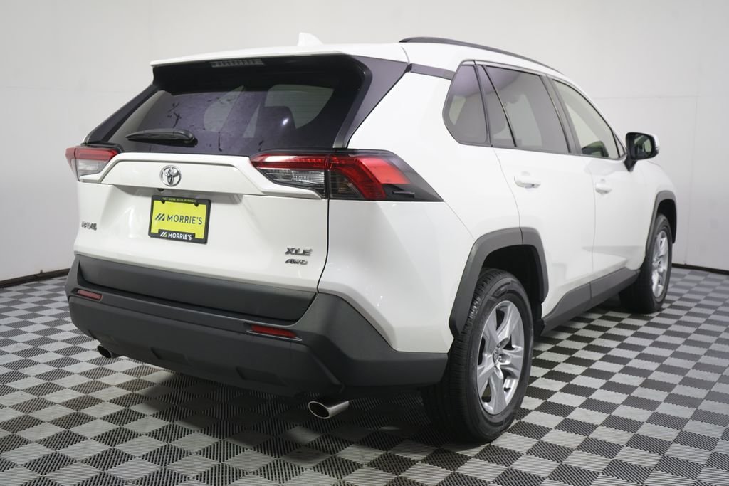 Used 2020 Super White Toyota XLE image 6