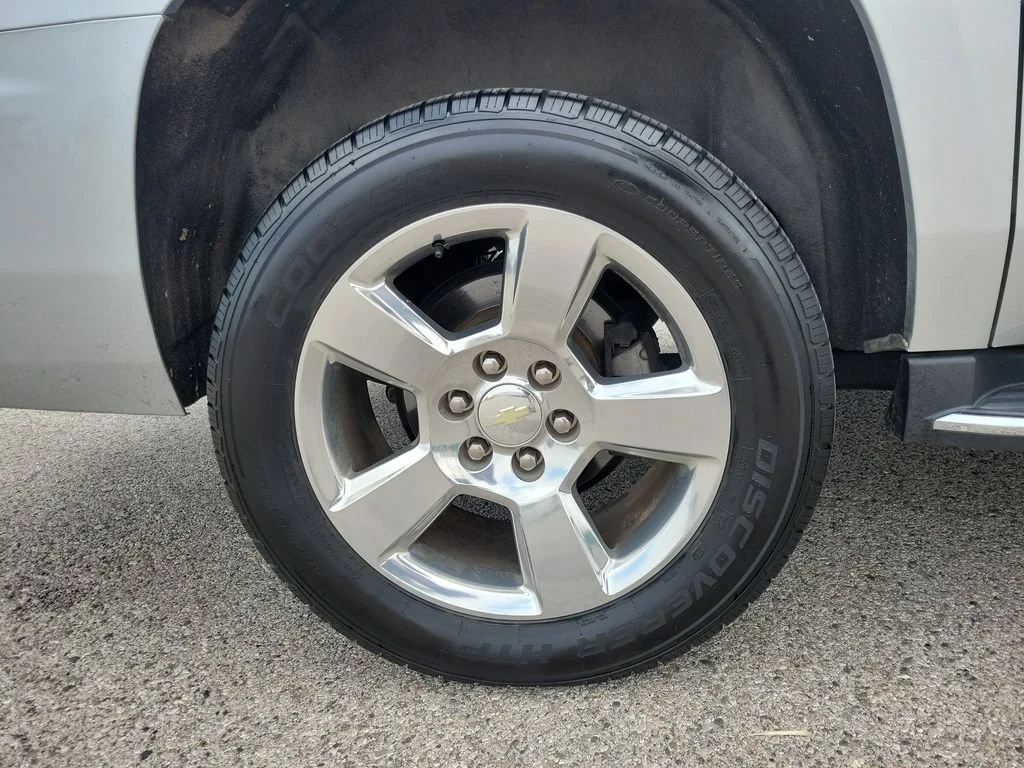 Used 2018 SILVER ICE METALLIC Chevrolet Premier image 5