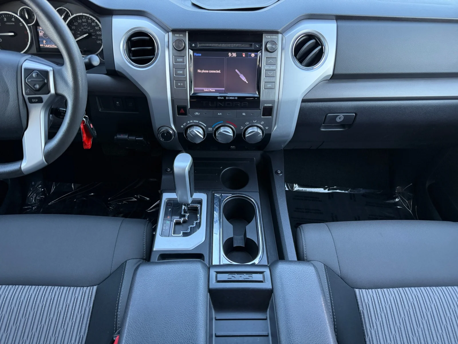 Used 2015 Barcelona Red Metallic Toyota SR5 image 15
