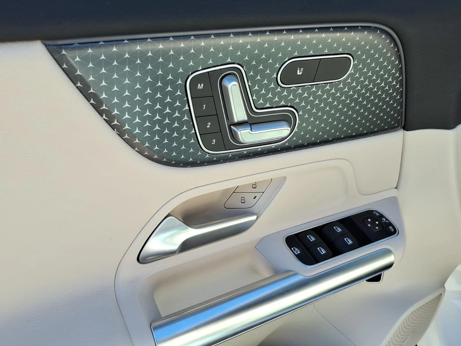 Certified Used 2026 Polar White Mercedes-Benz GLA 250 image 13