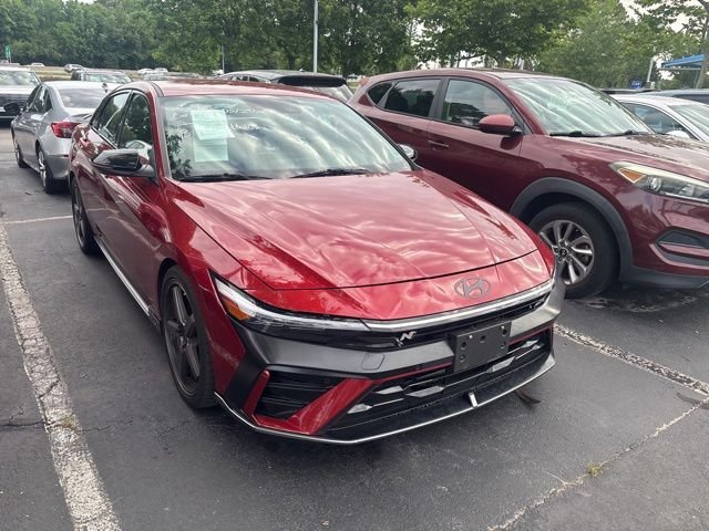 Used 2024 Ultimate red Hyundai  image 1