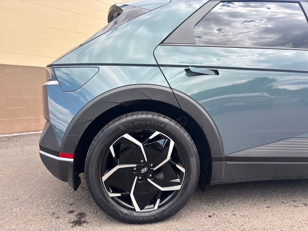 Used 2023 Digital Teal Hyundai SEL image 4