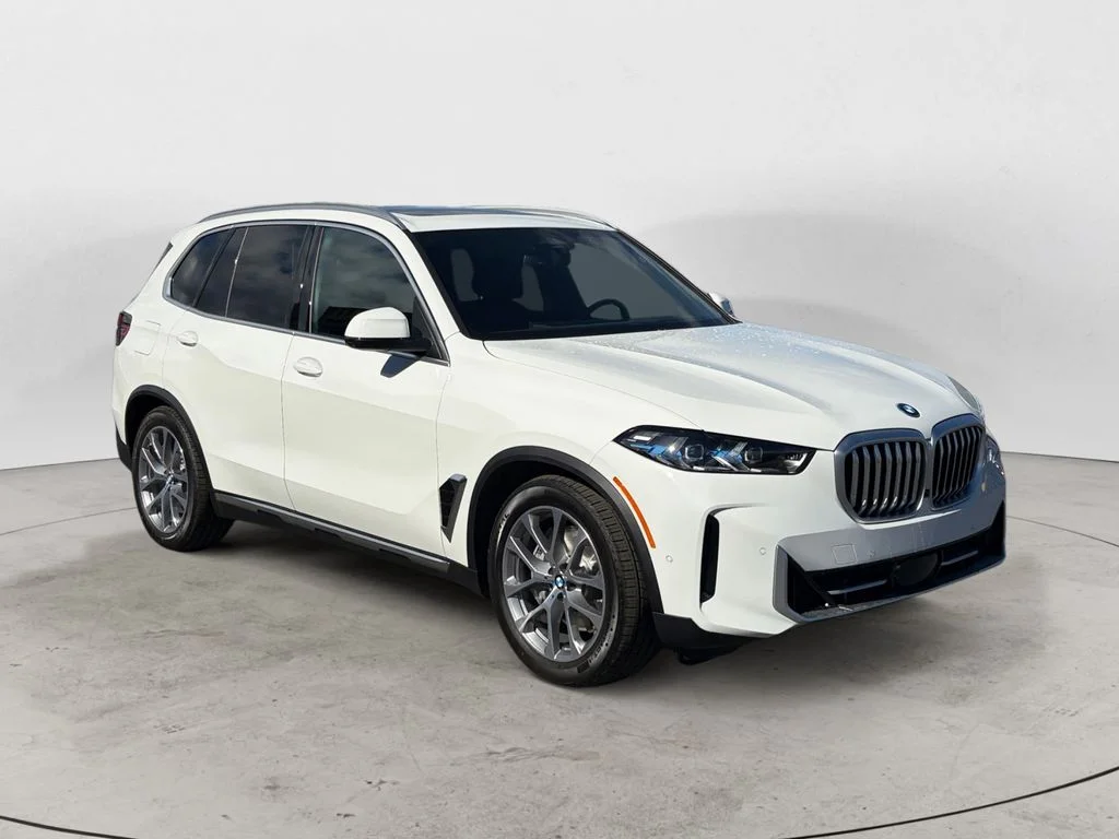 2026 BMW X5 xDrive50e's photo