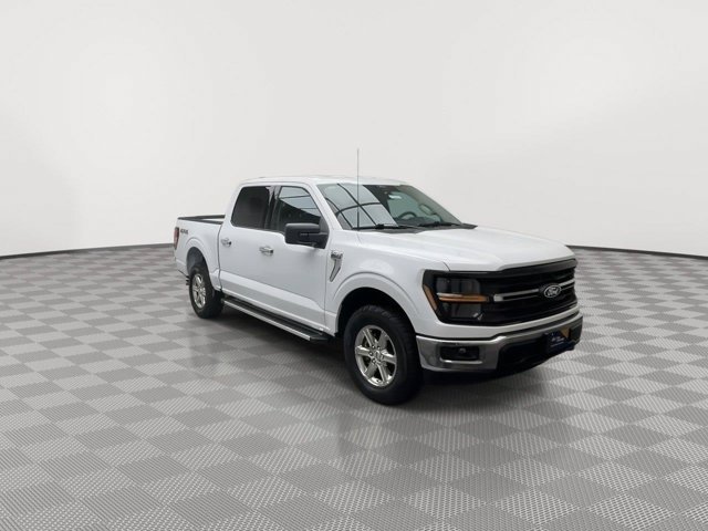 Used 2025 Oxford White Ford XLT image 31