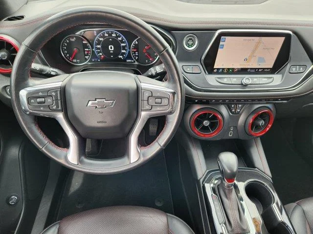 Used 2022 White Chevrolet RS Front-Wheel Drive image 26