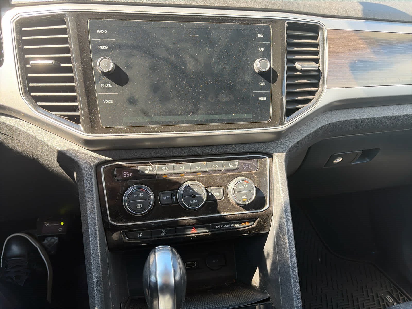 Used 2019 Platinum Gray Metallic Volkswagen 3.6L V6 SEL image 9