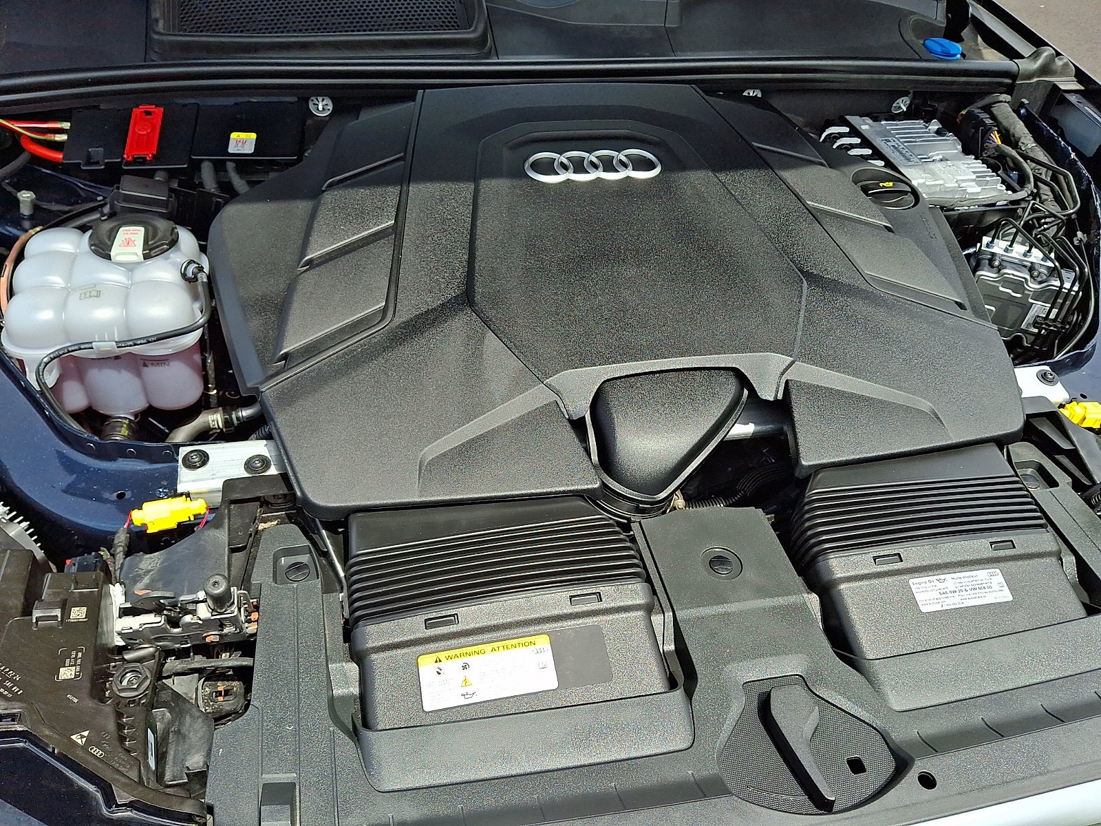 Used 2025 Waitomo Blue Metallic   D6d6 Audi Premium Plus image 28