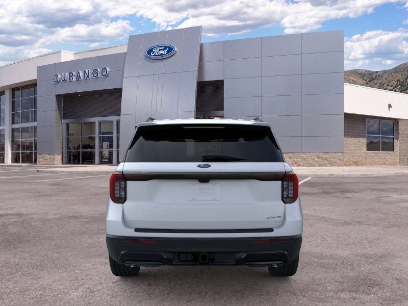 New 2026 Space White Metallic Ford ST-Line image 5