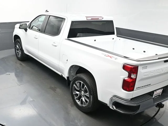 Used 2023 White Chevrolet LT image 39