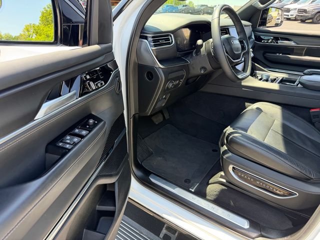 Used 2024 White Jeep  image 26