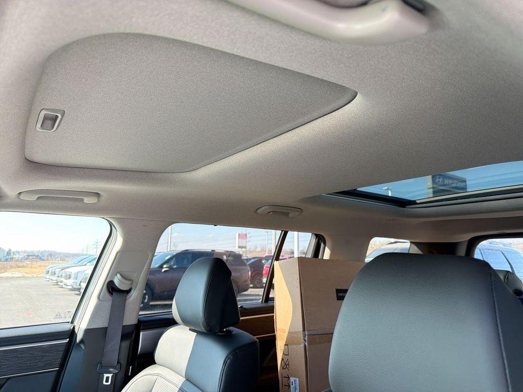 2026 Hyundai Santa Fe Limited - Photo 29