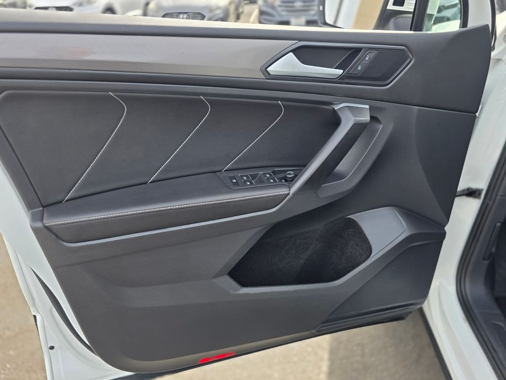 2023 Volkswagen Tiguan SE - Photo 21