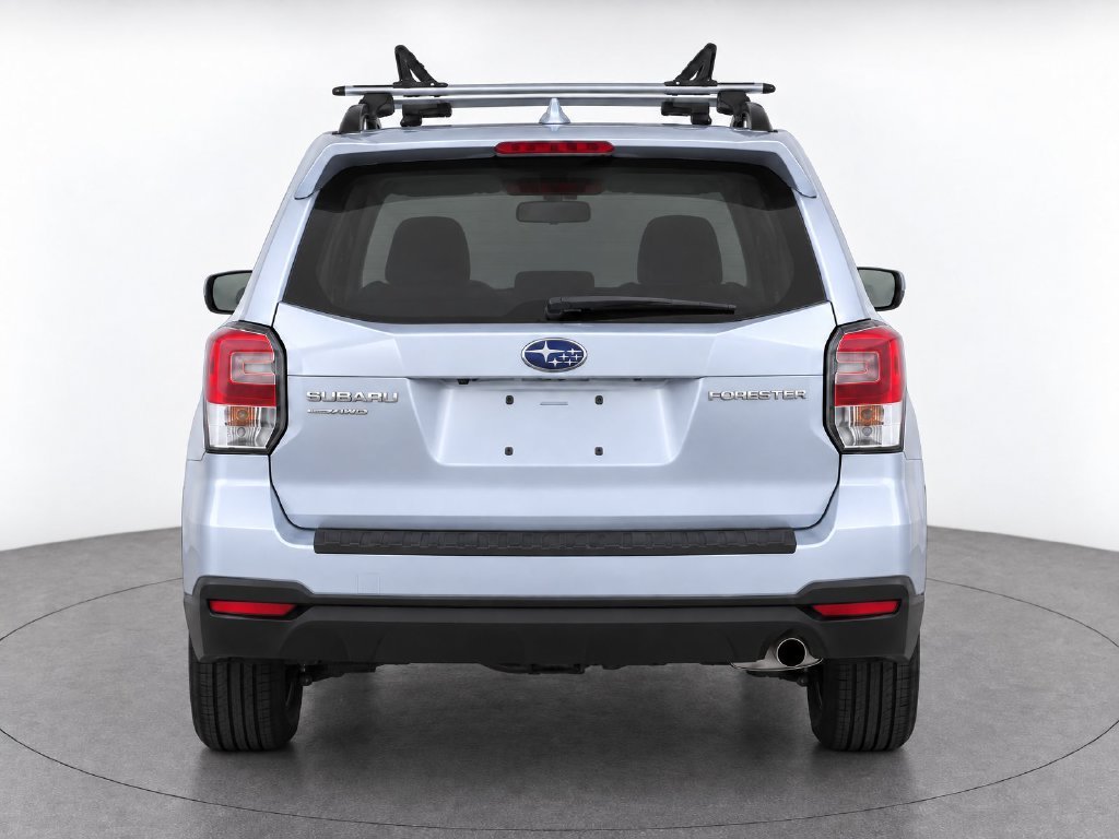 Used 2018 Silver Subaru 2.5i Premium image 7